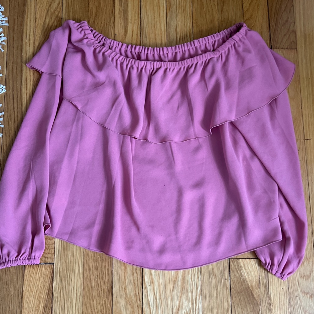 Aritzia Wilfred off the shoulder blouse